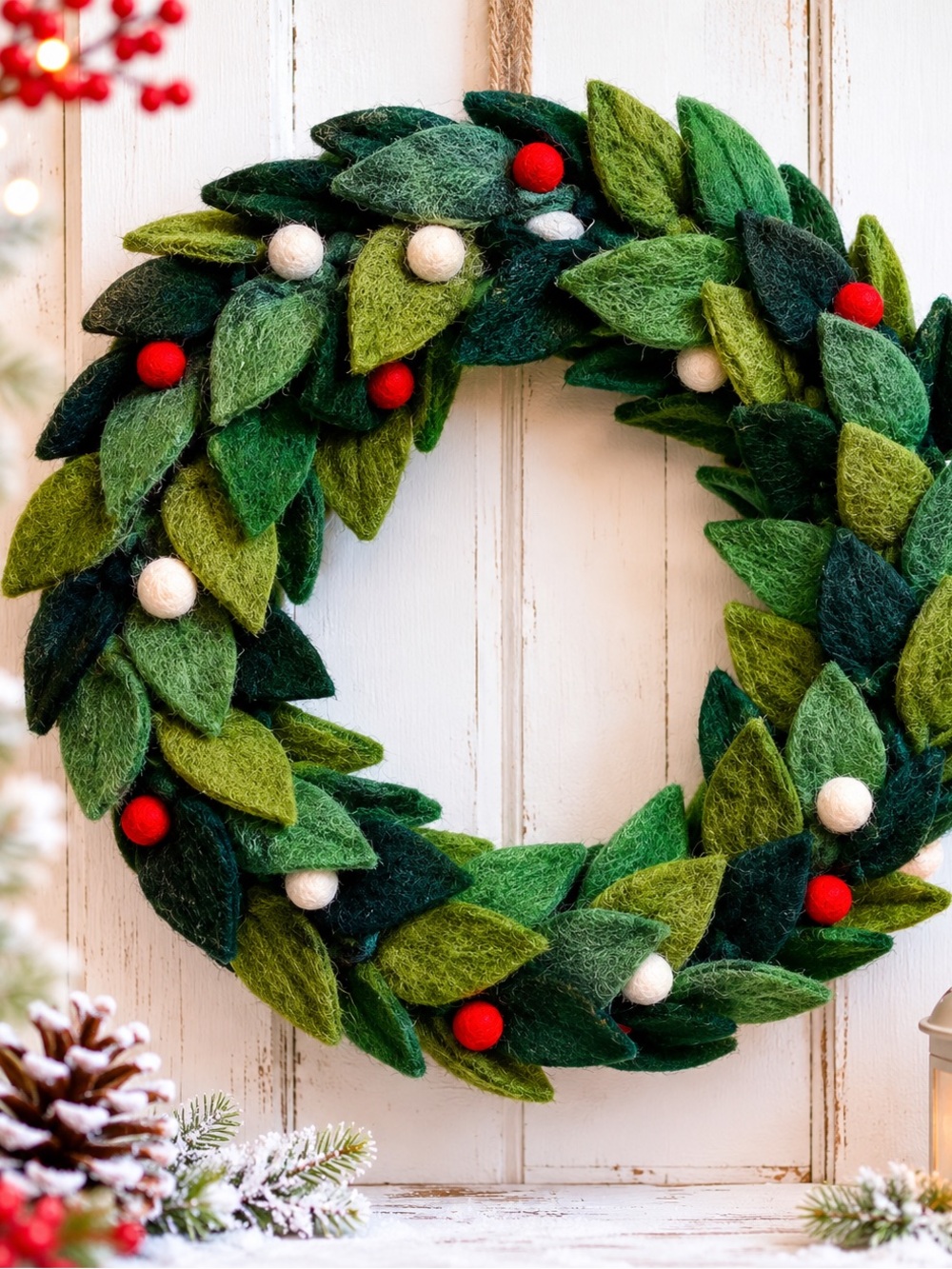🎄 Trader Joe’s Crafted Felted Wool Christmas Wreath Made in Nepal 🎄 - Picture 2 of 7